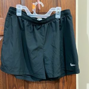 Nike dry fit size large black short.
